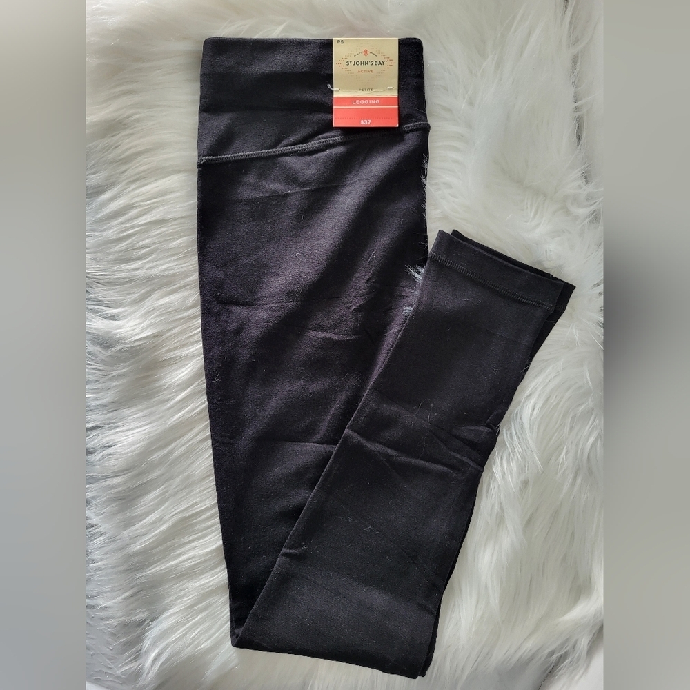NEW St. John's Bay Black Leggings Slim Fit Size Small (24)